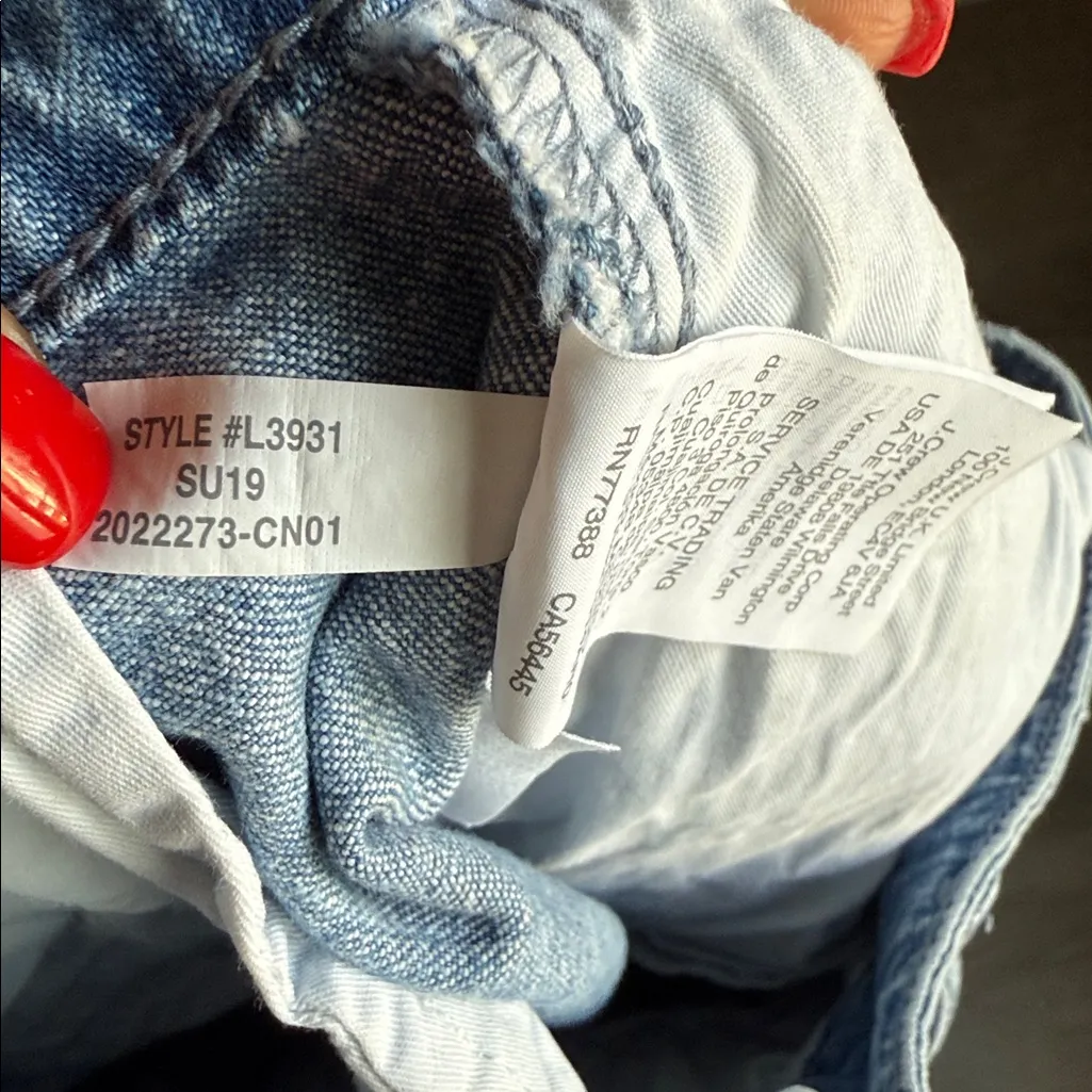 Madewell Pleated Wide-Leg Jeans in Kinnon Wash 4 - Image 11