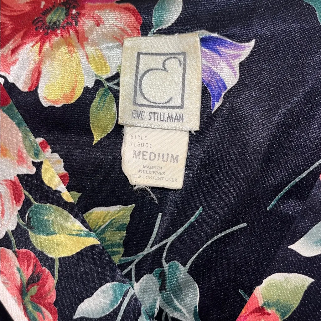 Vintage floral romantic robe house coat garden dress mumu full zip and pockets Size M - Image 4