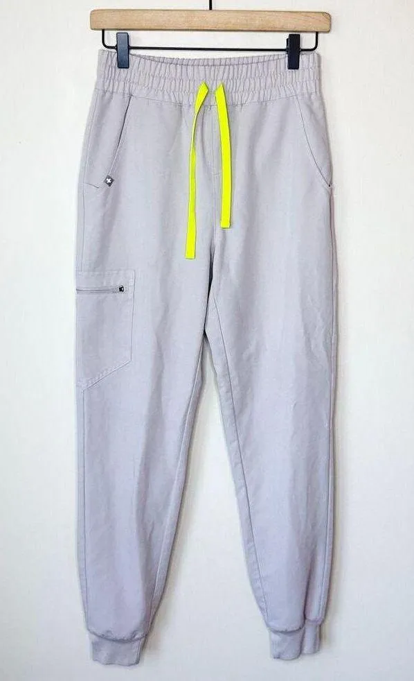 FIGS X-Small Scrubs Set Zamora Joggers & Casma Three-Pocket Scrub Top Medical - Image 3