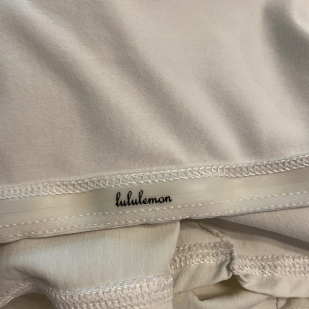 Lululemon Skorts size 6 good condition color off white with back ruffles - Image 7