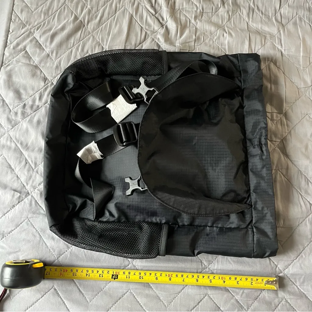 athleta convertible Oslo backpack Black - Image 3