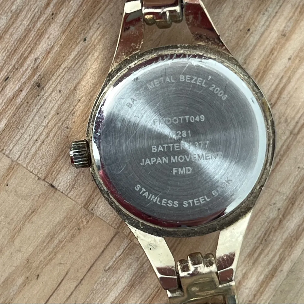 Fashion Watch FMD Brand Gold - Image 6
