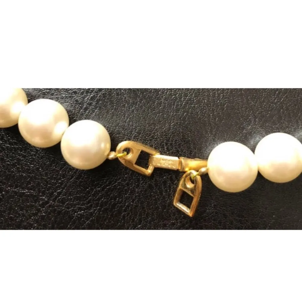 1980s NAPIER Faux Pearl & GoldTone Beaded Necklace - Image 5