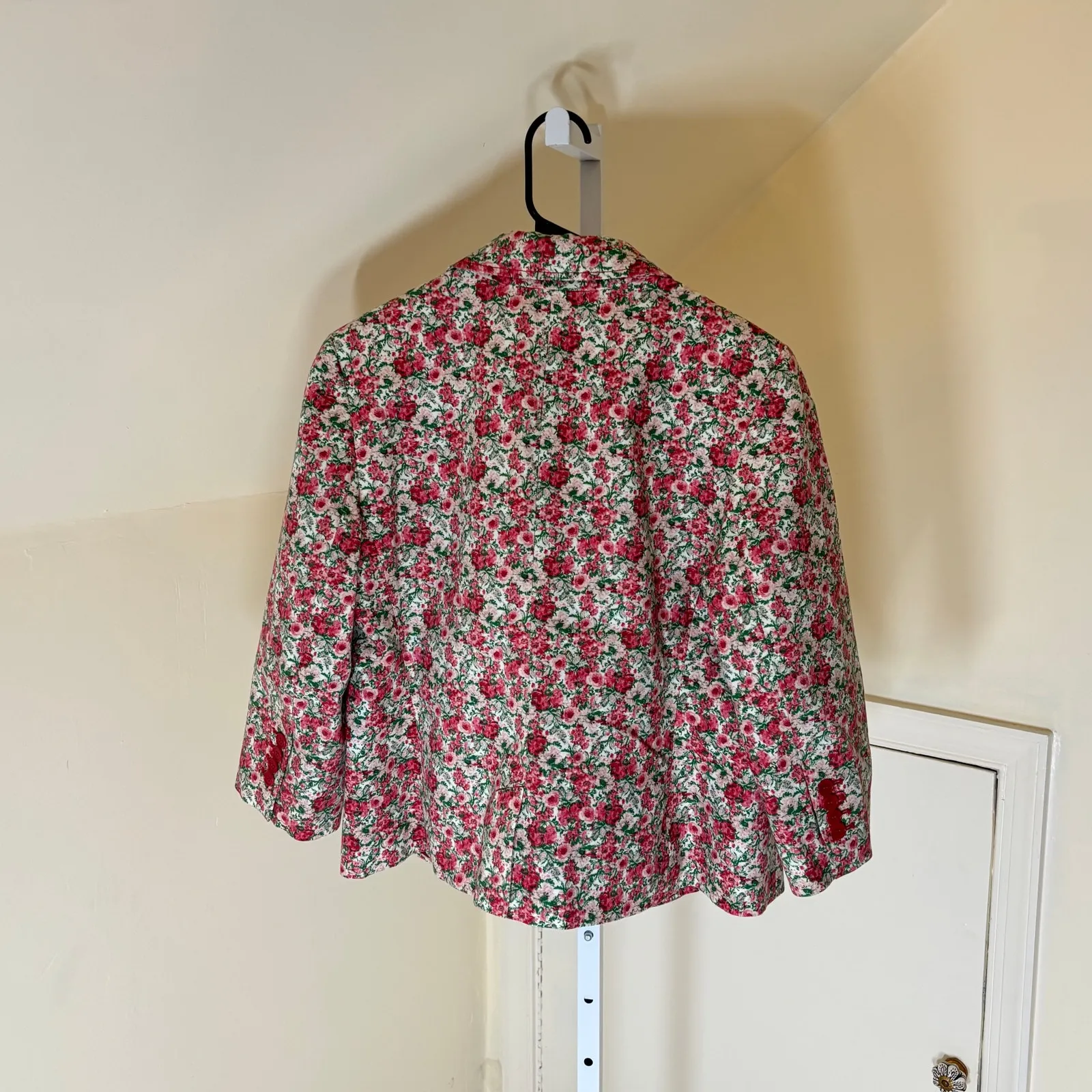 Talbots EUC Women's Needlepoint Style Red Pink Floral Blazer Size 10P - Image 5