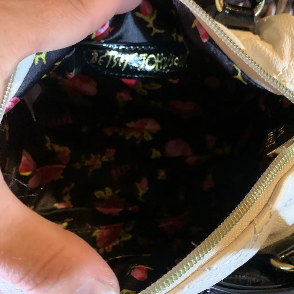 Betsey Johnson Big Bow Purse - Image 8