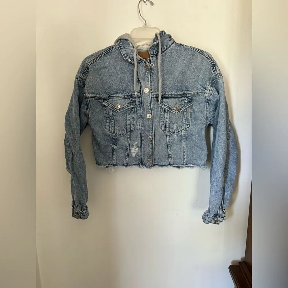 American eagle cropped distressed denim jacket with hood XS - Image 13