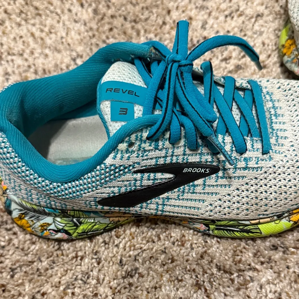 Brooks Women’s Revel 3 Tropical Collection Running Shoes Size 5 Limited Edition - Image 7