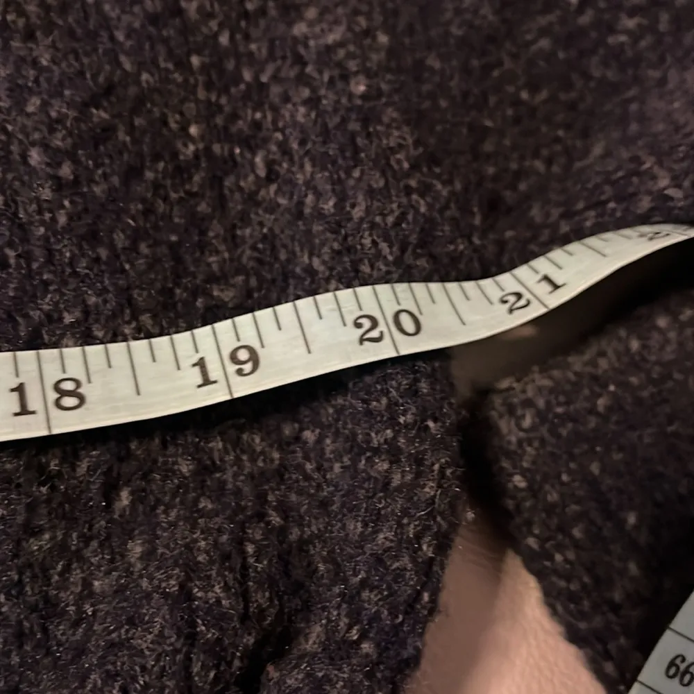 Uniqlo cardigan wool blend with pockets size medium - Image 7