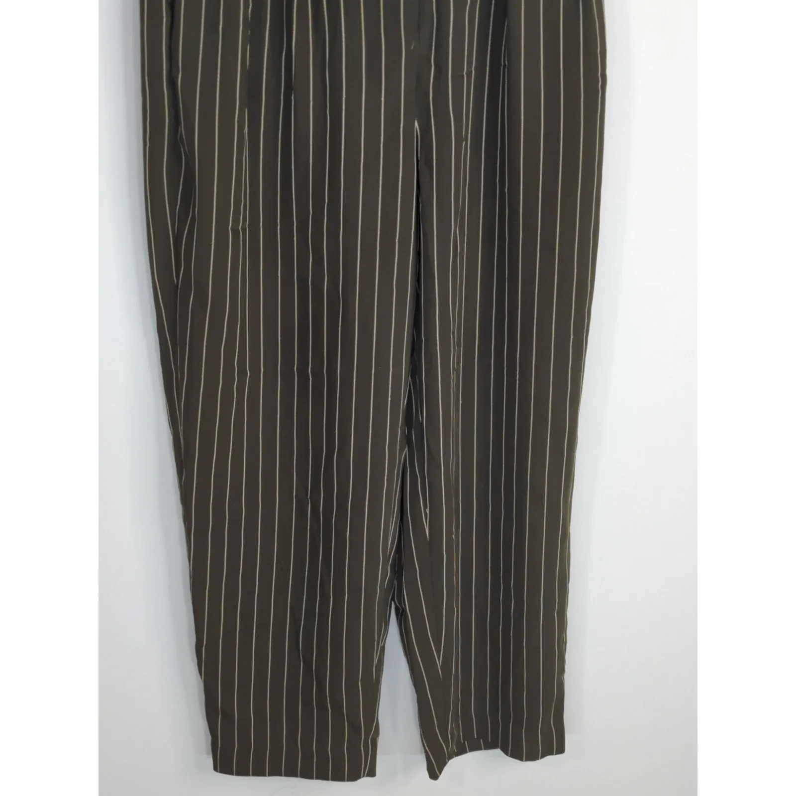 Aritzia Babaton Olive Green & White Striped Modesto Pinstripes Pants Women's 4‎ - Image 4