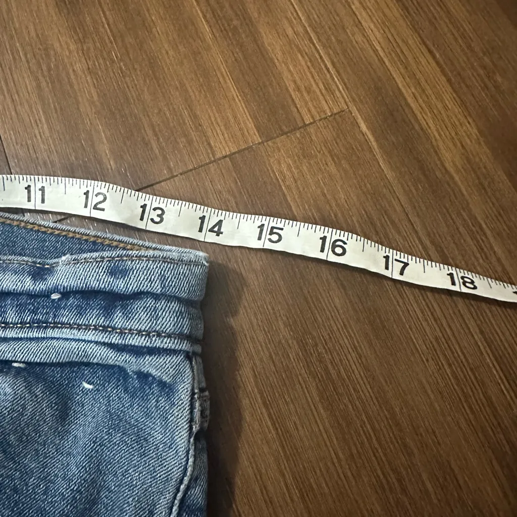 Abercrombie and fitch the ankle straight ultra high rise distressed size 28 or 6 - Image 4