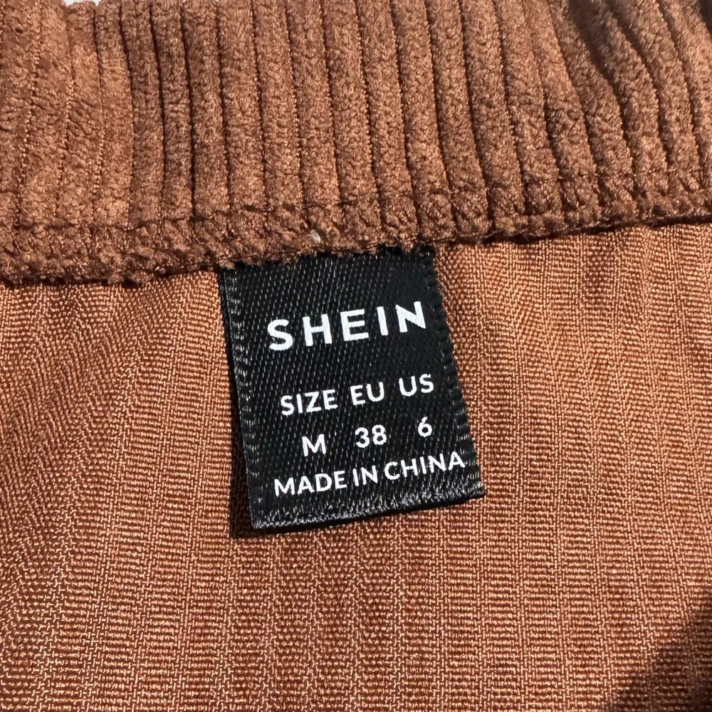 SheIn  Corduroy Button-Front Cropped Jacket Medium - Image 2