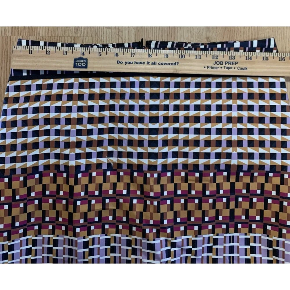 Lord & Taylor Lined Multicolor Pencil Skirt Size 6 Back Zipper & Back Leg Kick - Image 4