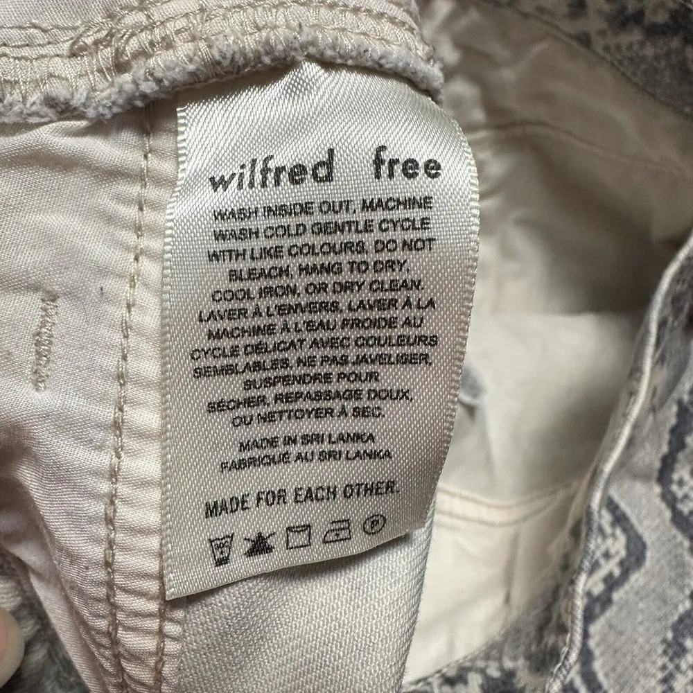 Wilfred Free Aritzia Kelsey Python Denim Mini Skirt Size 6 Cargo Pockets Chic - Image 5
