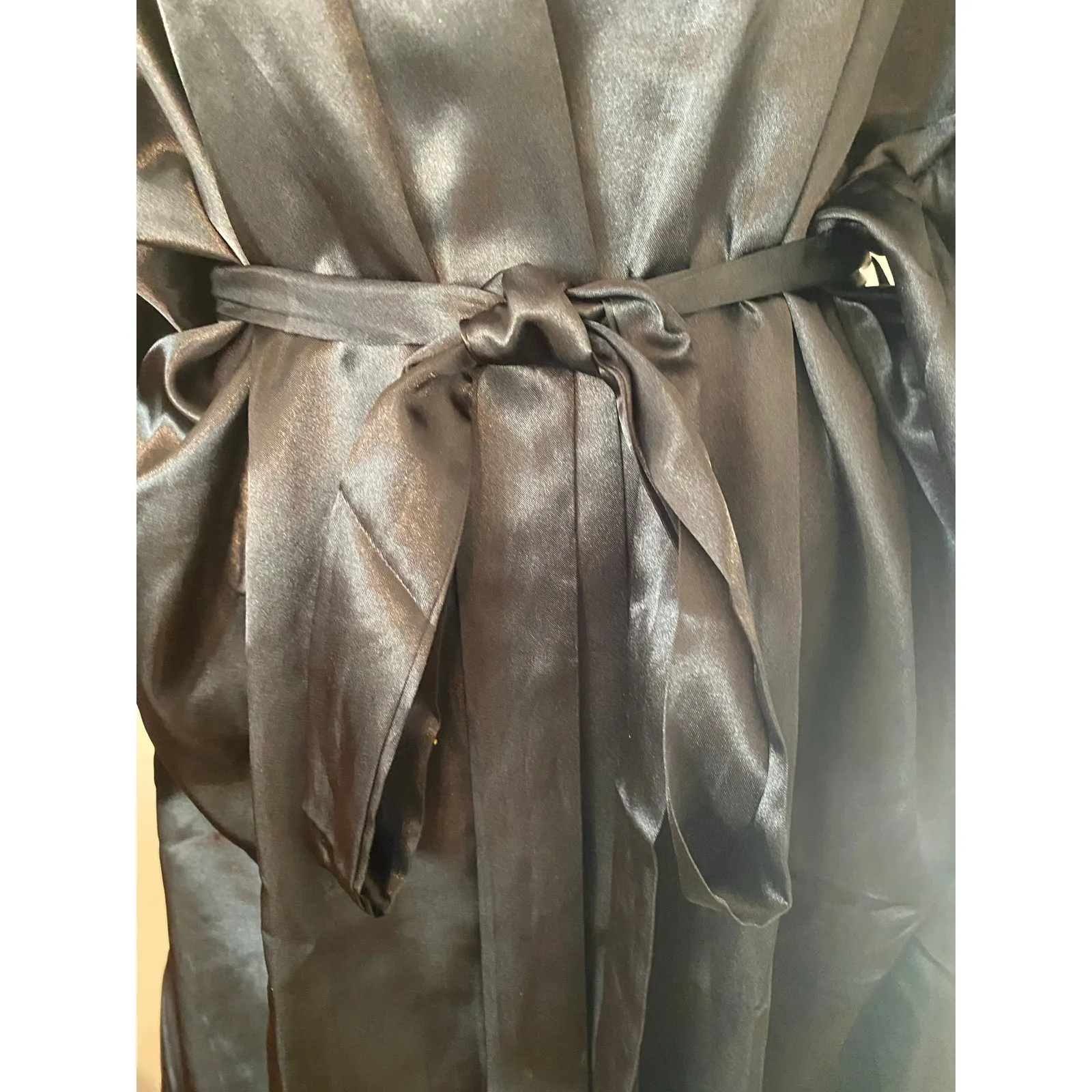 Adore Me Black Satin Robe Womens 1X Kimono Sleeve Tie Belt Lounge Sleep Sexy - Image 3