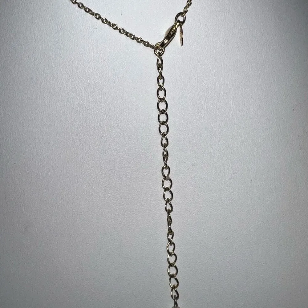 Vintage Signed SAQ Ivory Tone Roses and Faux Pearl Necklace‎ Gold - Image 6