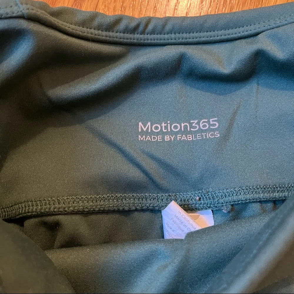 Fabletics Trinity high waisted utility leggings safari green size small - Image 5