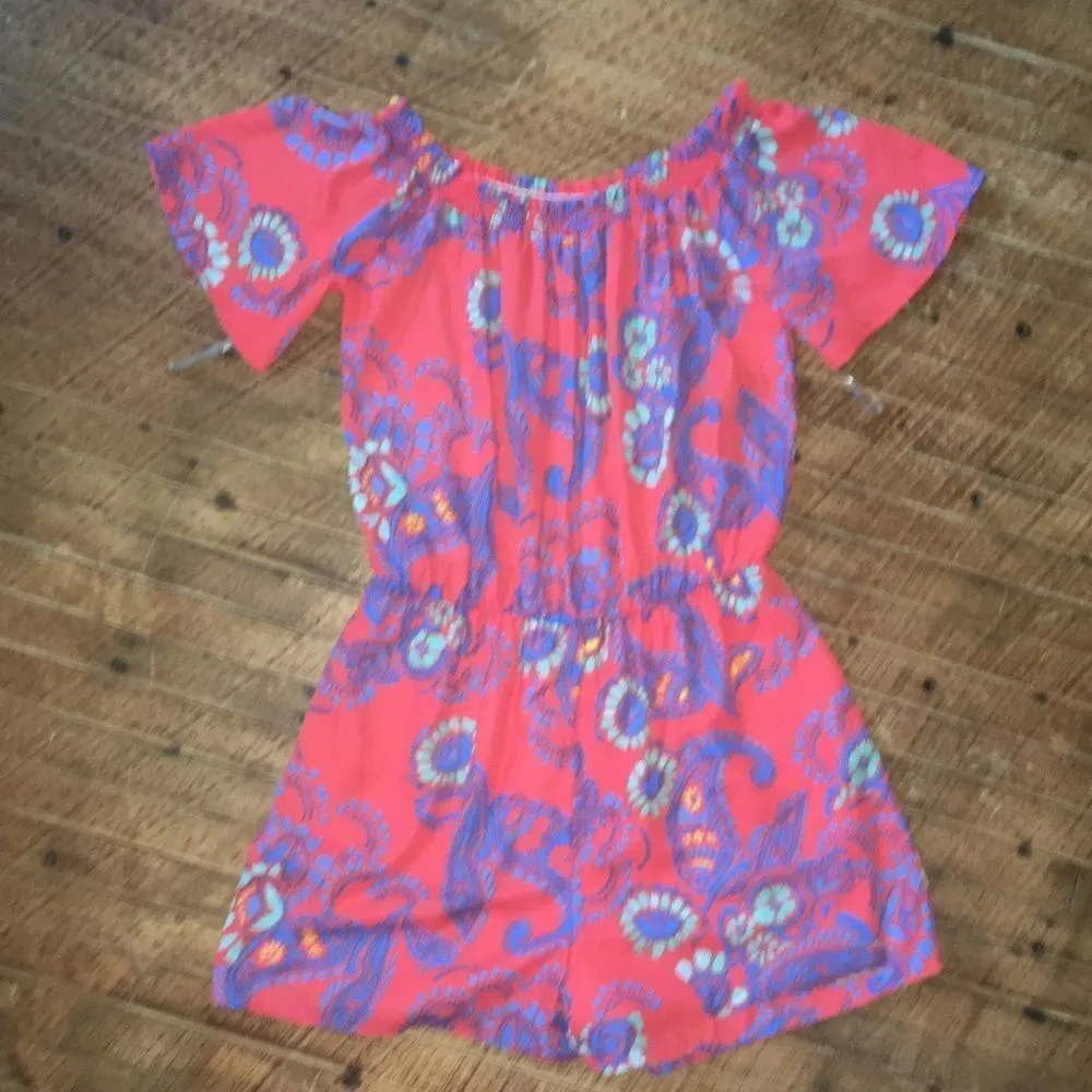 Everly floral red smocked neck romper - Image 2