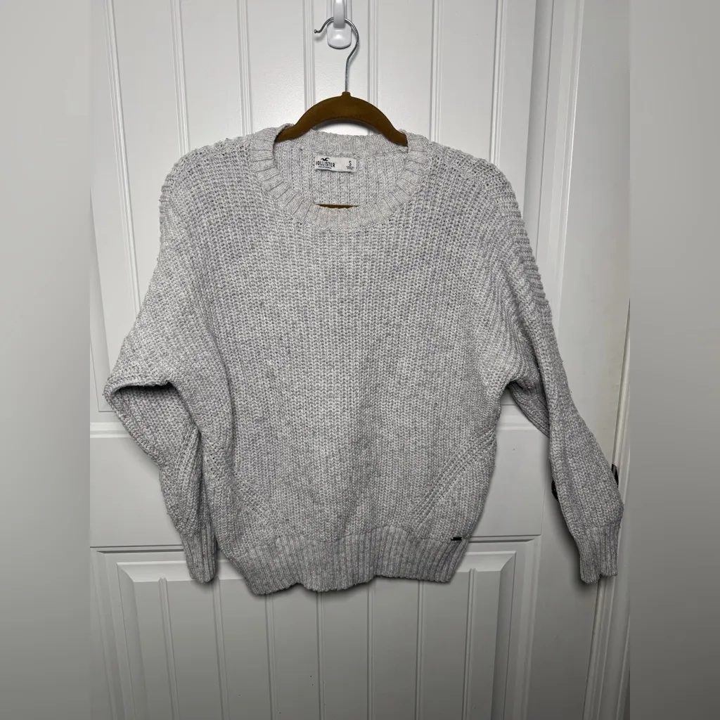 Hollister Light Gray Cable-knit Crewneck Sweater - Image 2