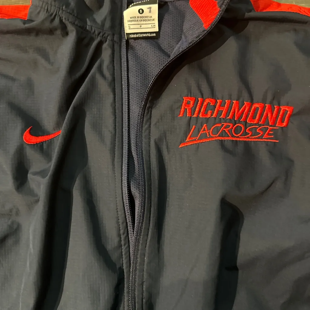 Nike storm fit women’s small Richmond Lacrosse lightweight jacket‎ Blue - Image 3