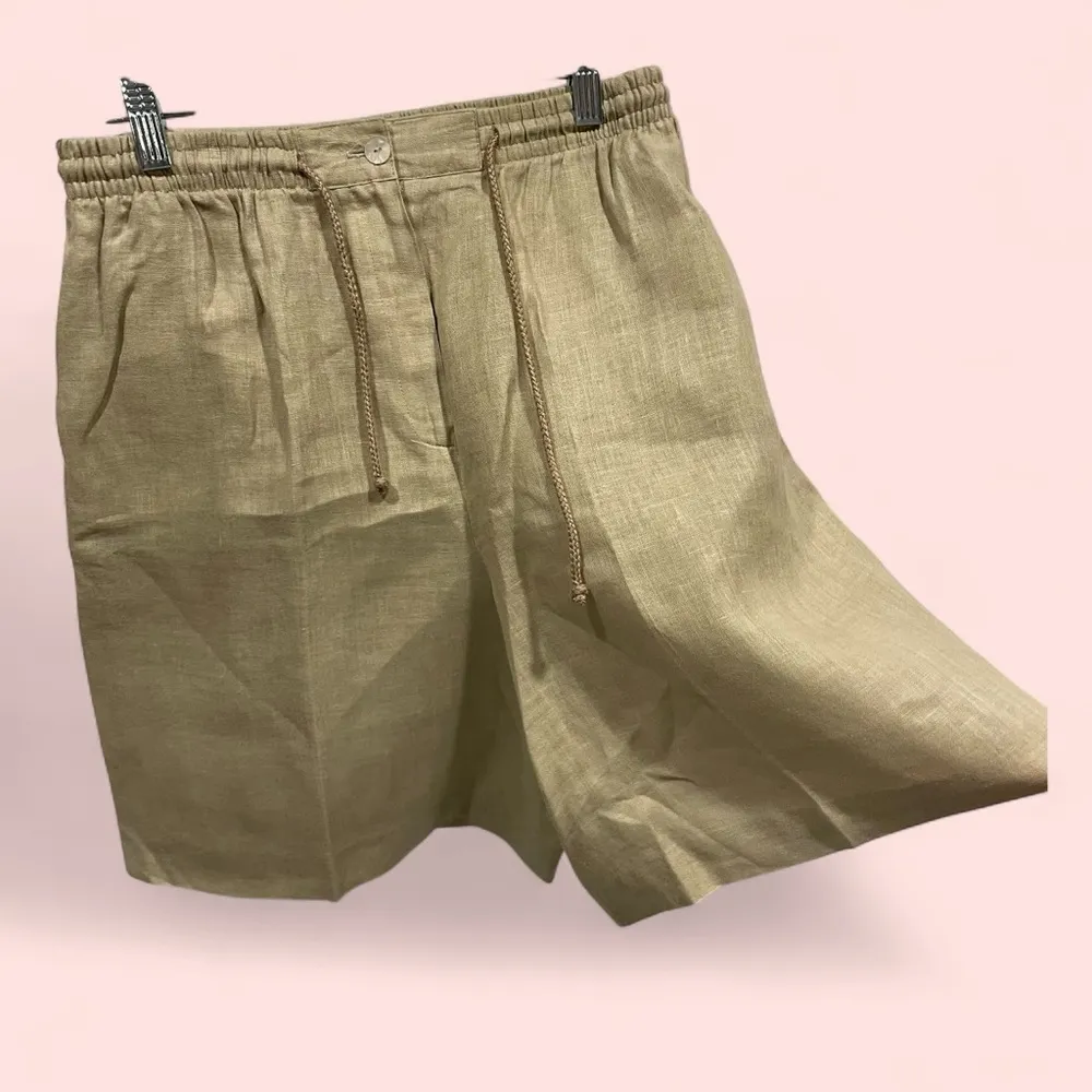 Vintage 80’s tan linen luxury shorts elastic waist beachy breezy coastal Size M - Image 3