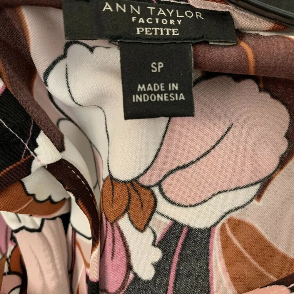 Ann Taylor Multicolor Floral Print Blouse Top - Image 3