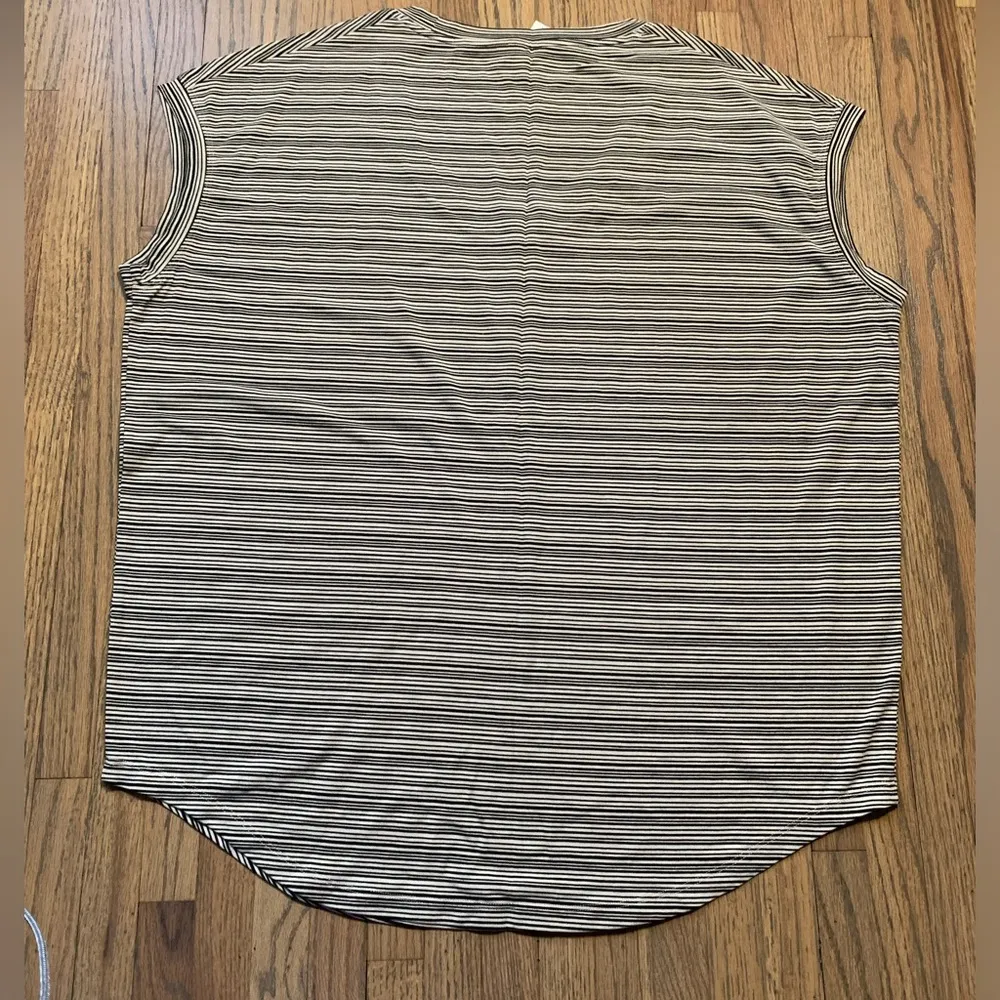 Athleta striped shirt large - Image 3