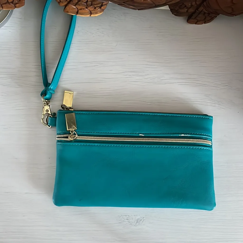 Nine West wristlet - Image 2