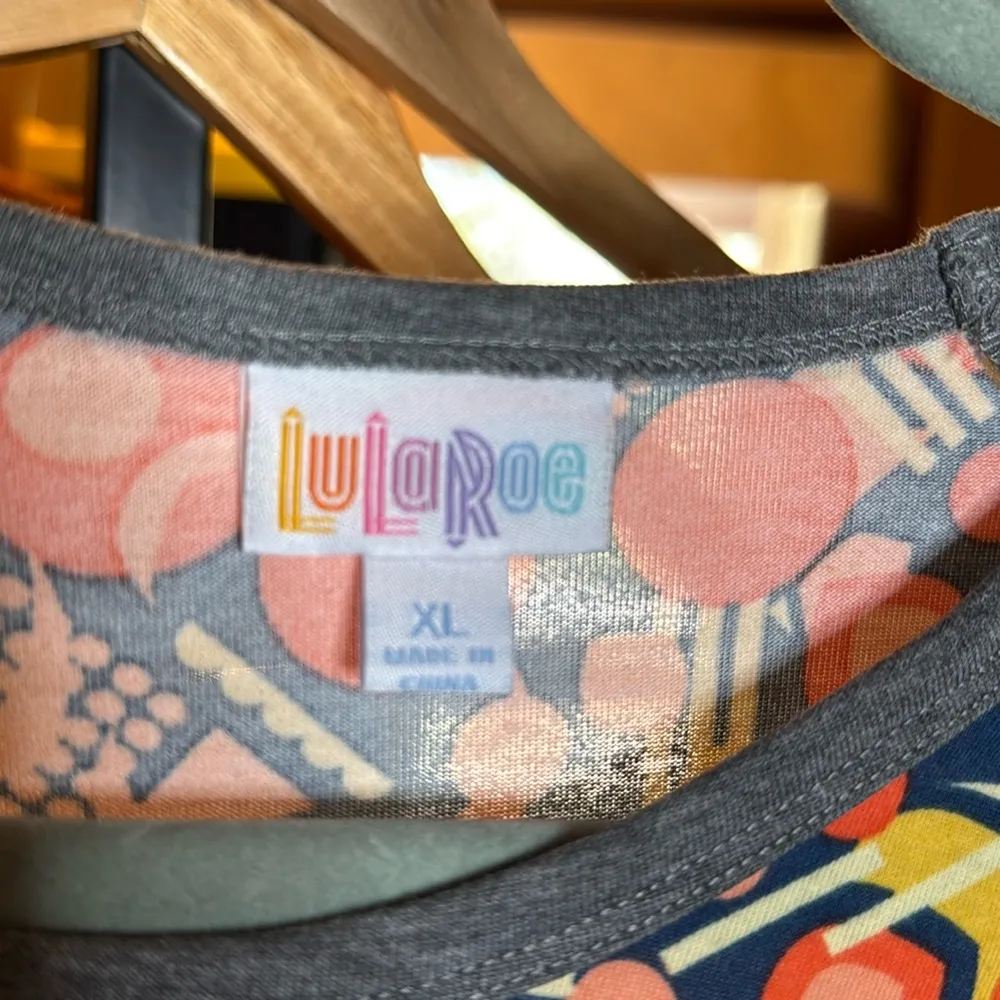 NWT Lularoe Randy Blue Orange Coral Cream Geometric w/ Gray Sleeve Size XL - Image 3