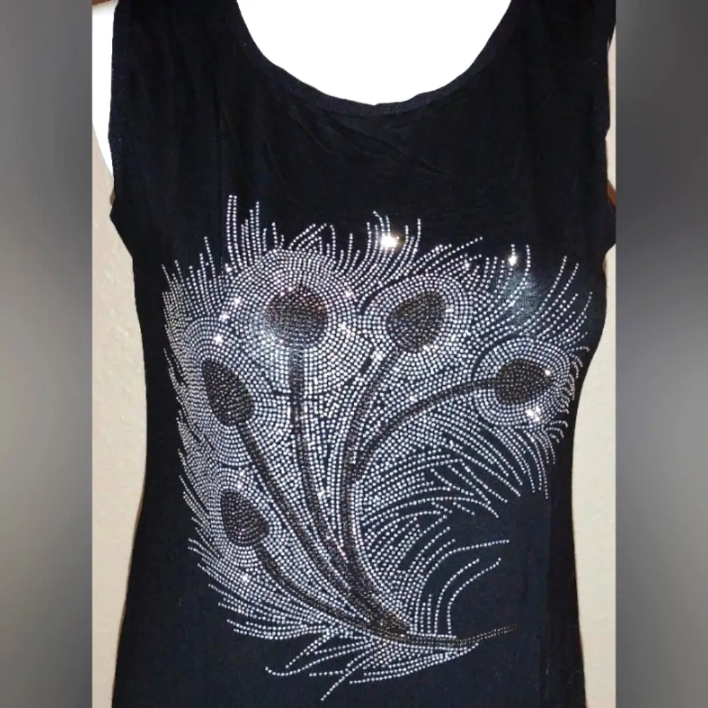 Peacock feather rhinestone tunic style blouse. NWT Fit and tunic style blouse. Size undefined - Image 2