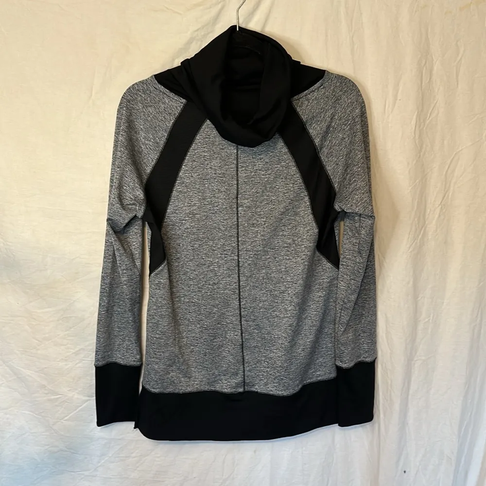 VSX Victoria’s Secret Sport Gray and Black Pullover Spandex Turtleneck - Xsmall - Image 7
