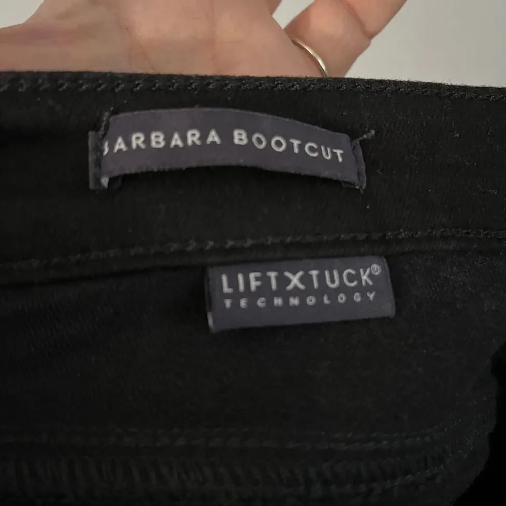 NYDJ Barbara Bootcut Lift Tuck Technology in Black Size 18w - Image 6