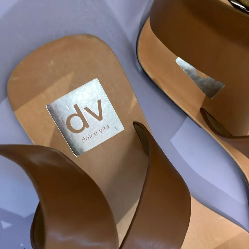 Dolce vita ankle strap Women's Brown Sandals one call out sticker on toe NWT Size 7.5 - Image 4