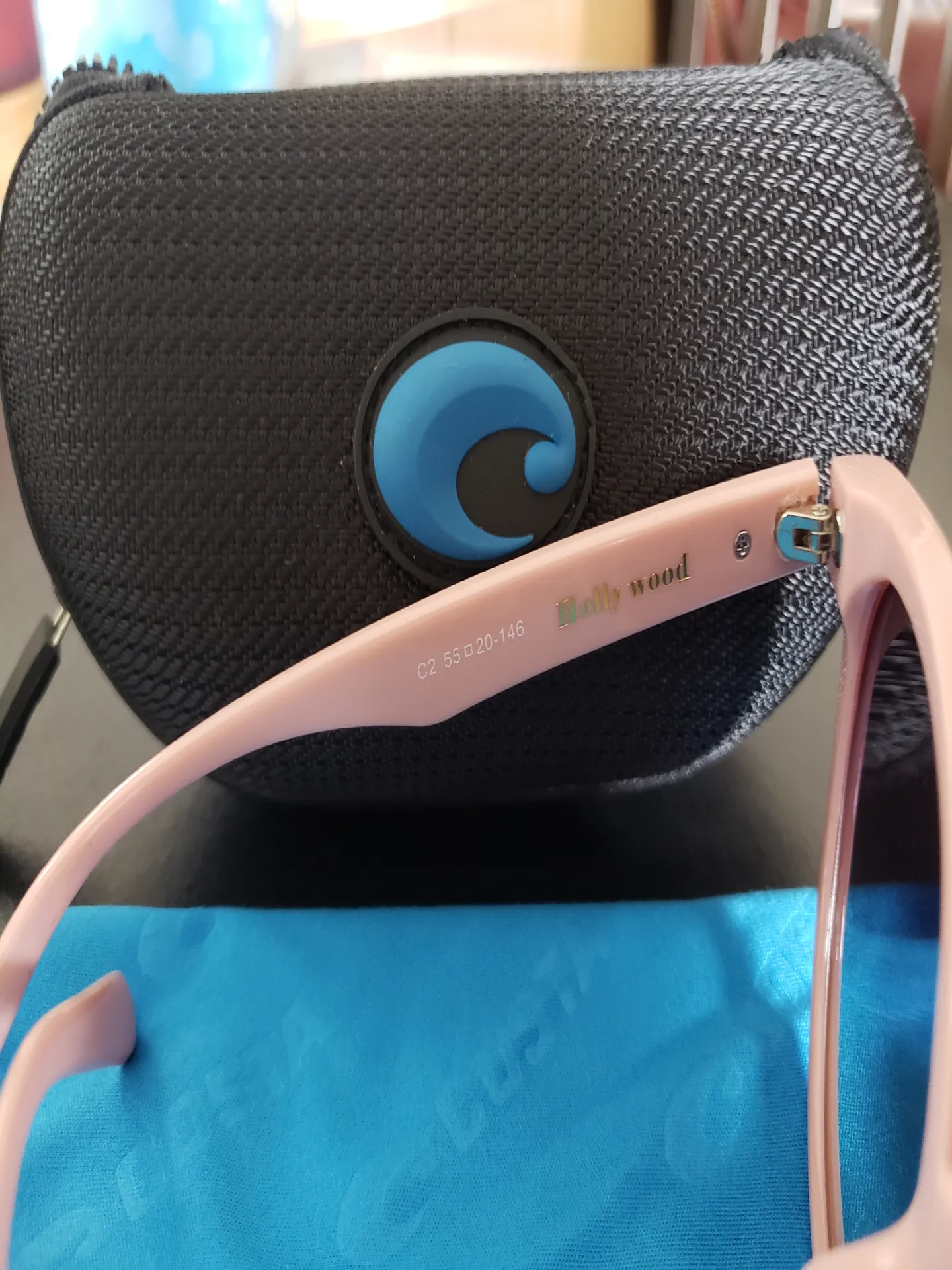 Costa Del Mar Costa Sunglasses - Image 3