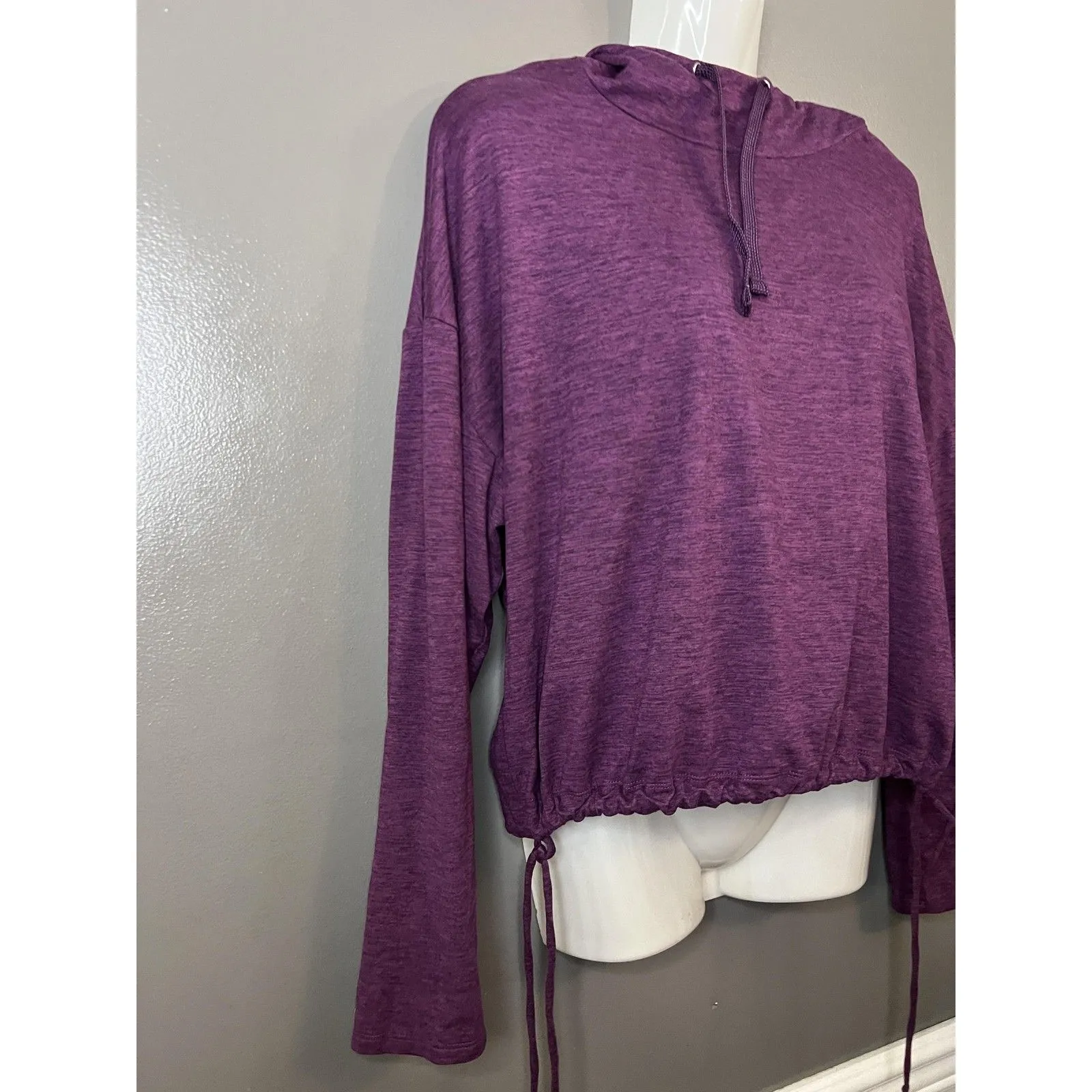 GapFit Hoodie Womens Medium Purple Brushed Tech Jersey Drawstring Hem Pullover - Image 3