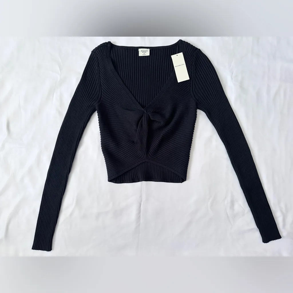 NWT Abercrombie & Fitch Twist Front Sweater Top - Black - XS - Image 5