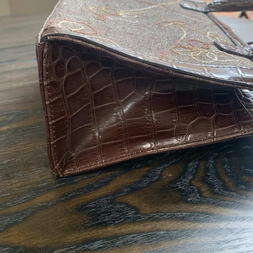 Liz Claiborne small wool and croc embossed vegan leather tote pre loved - Image 4