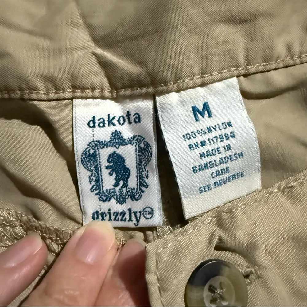 Dakota Grizzly Tan convertible outdoor hiking Pants Shorts Size Medium Pockets - Image 4