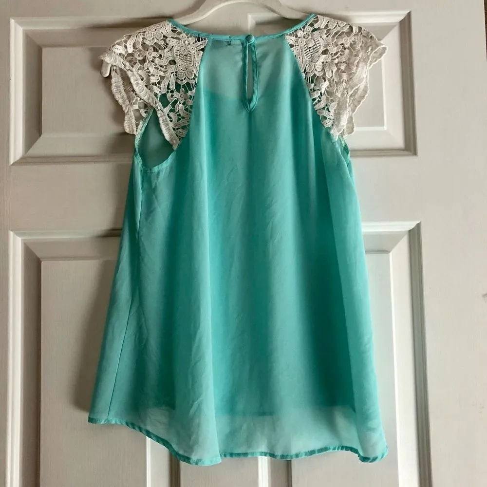 Miss Chievous Women’s Sheer Turquoise White Top Crochet Cap Sleeves Size Small - Image 3