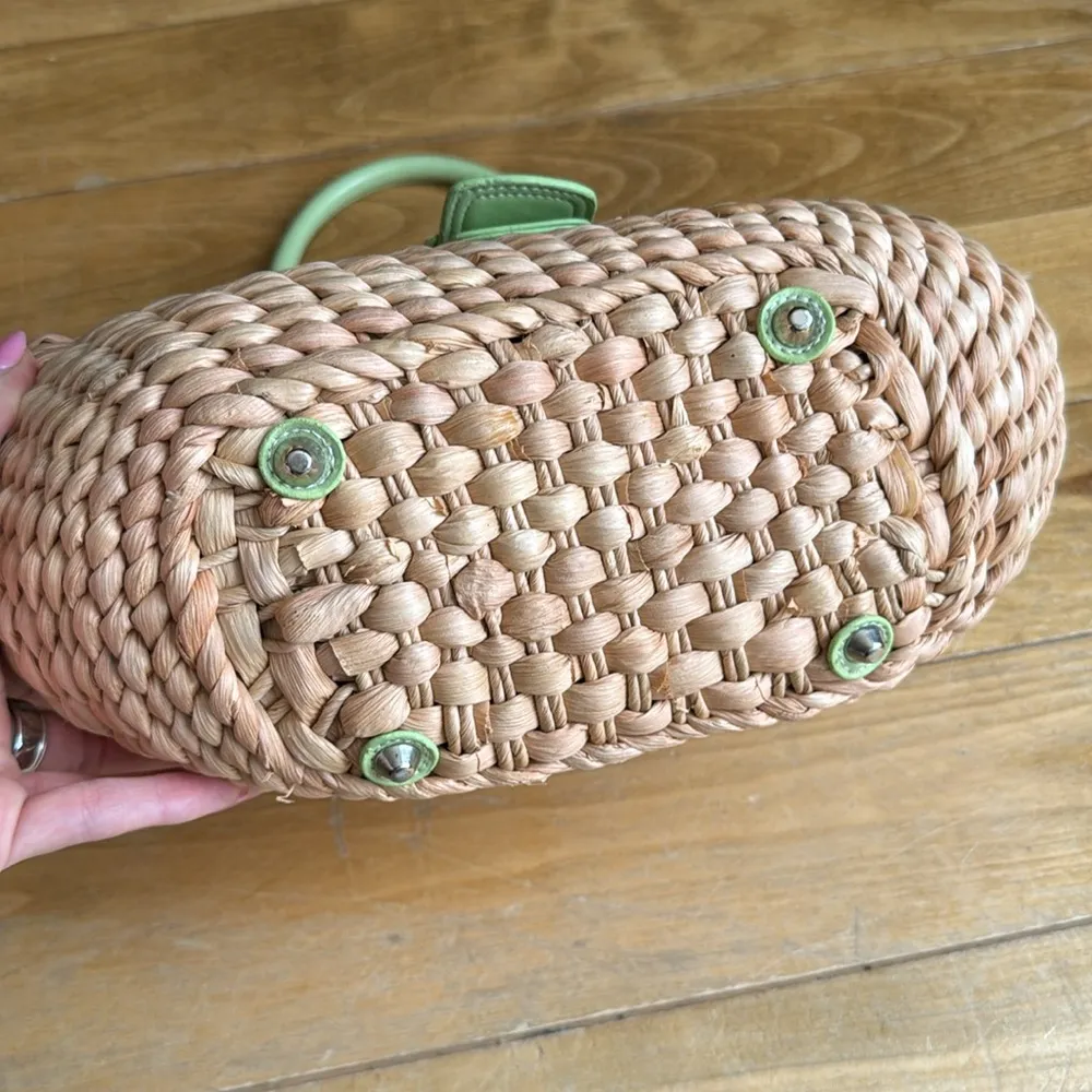 Maggi B Green and Tan Woven Tote Bag - Image 10