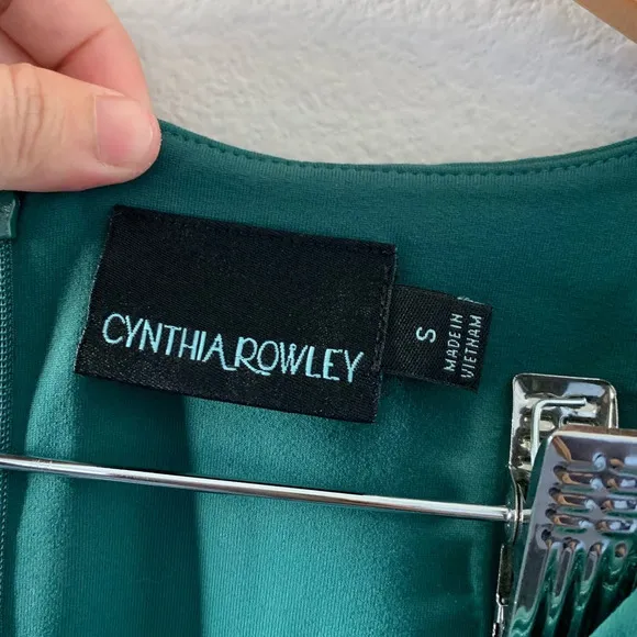 CYNTHIA ROWLEY‎ V-Neck Zipped Up Back Dress - Image 3