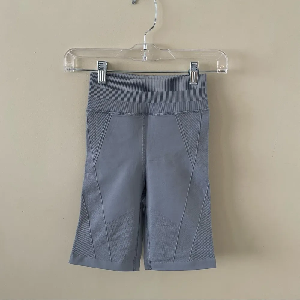 For the Chill Of It High Rise Short 8"
Rhino Grey - Image 5