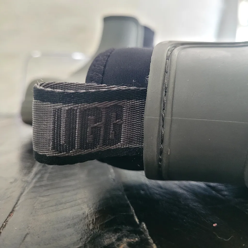 UGG Droplet Rain Boots Forest Night Women's Size 5 - Image 5