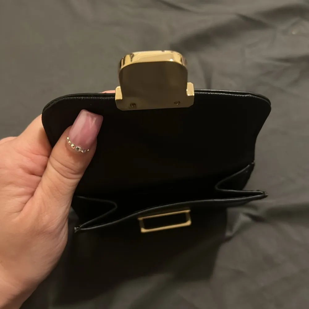 Michael Kors  wallet - Image 2