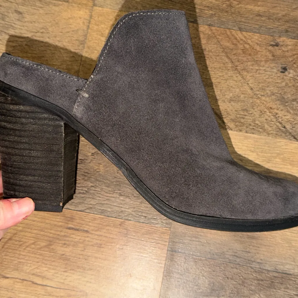 Dolce Vita Selene Leather Upper Suede Mules Size 10 4 Inch Heel Leather NEW Gray - Image 4