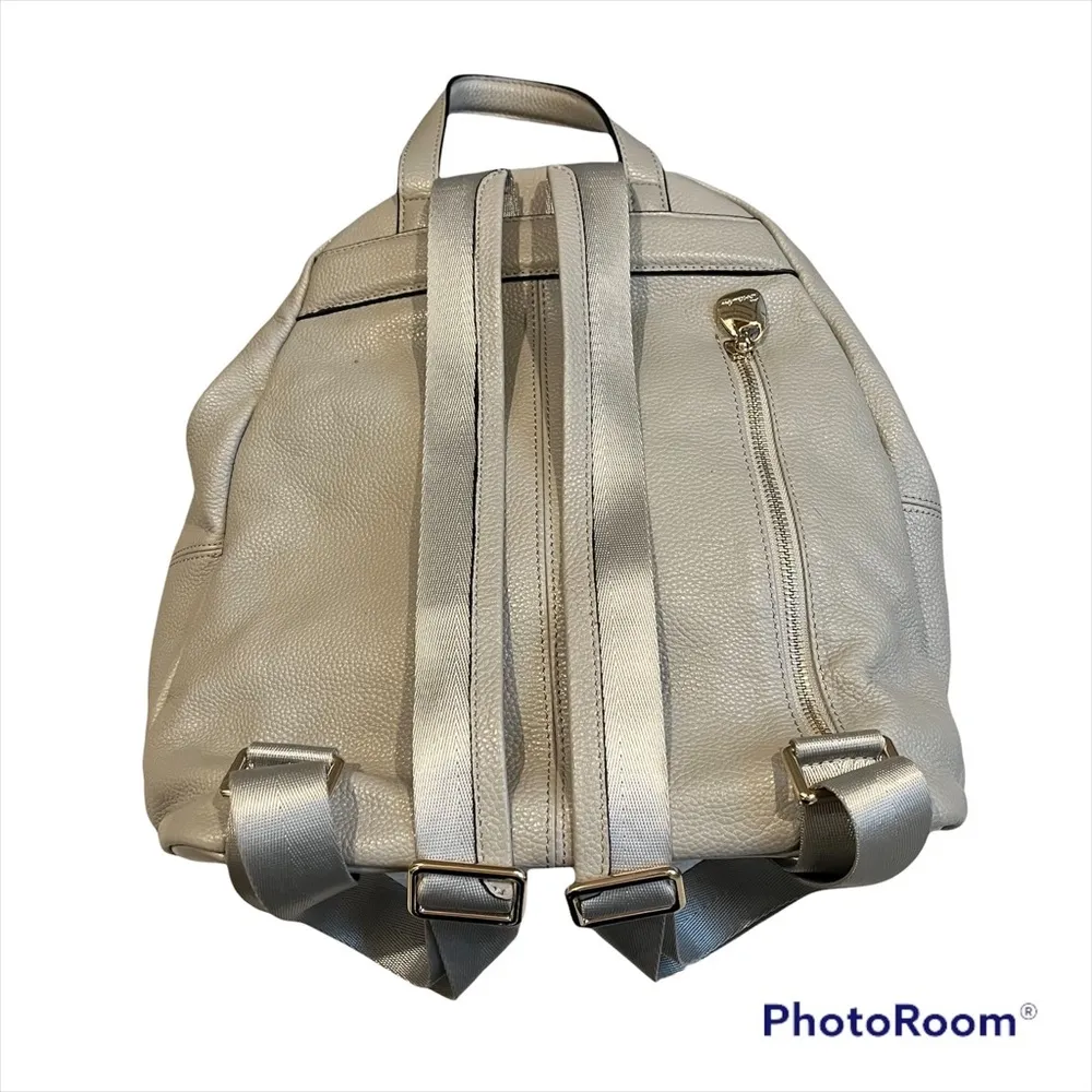 Bostanten Pebble Leather Studded Backpack - Image 7