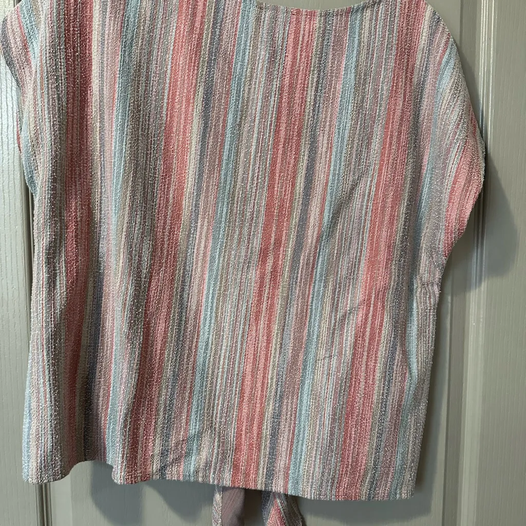 W5 Pink and Gray Striped Tie-Front Top Beachy Vacation Casual - Image 3