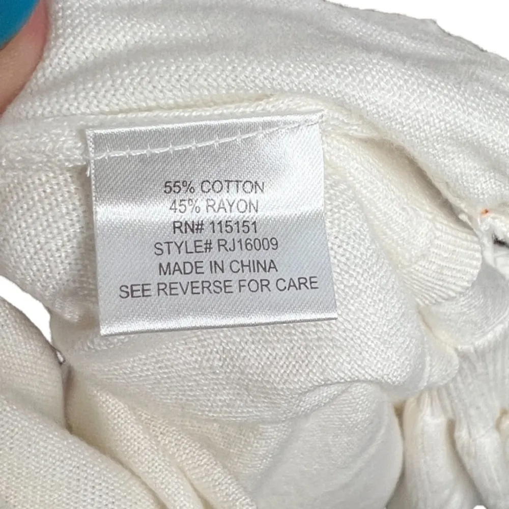 Romeo & Juliet Couture‎ Sweater - Image 6