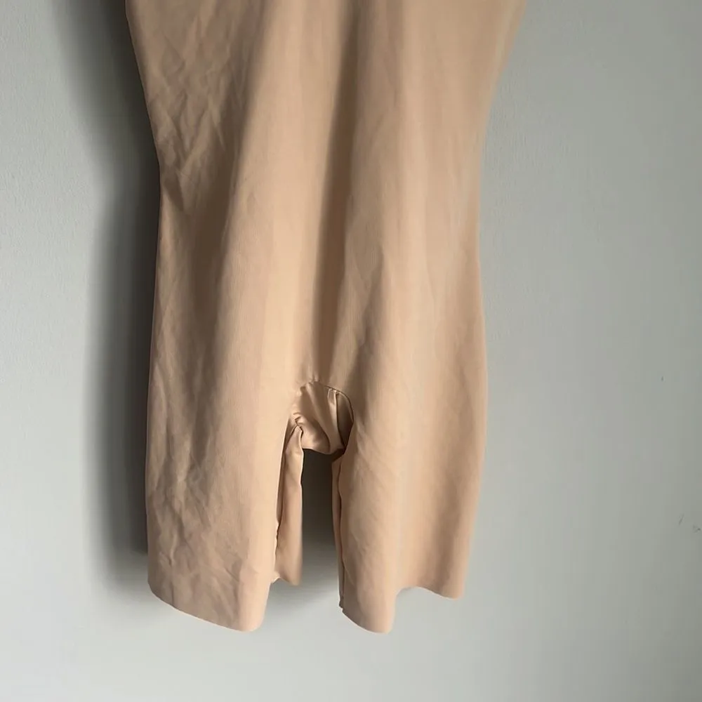 Assets by Spanx Women's Flawless Finish Strapless Cupped Midthigh Bodysuit Tan - Image 5