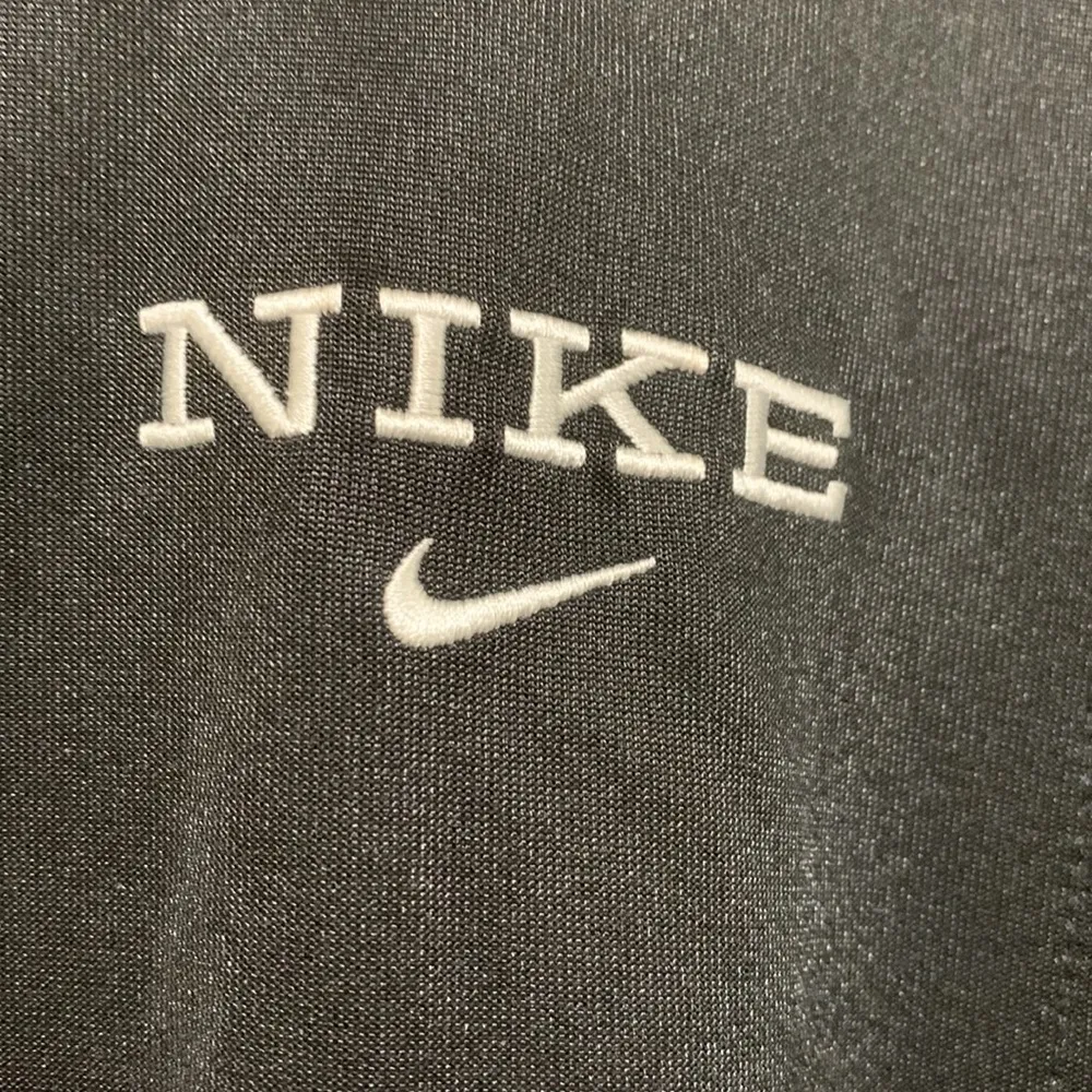 Nike Dry-Fit Long Sleeve Full Zip ‘Black/White’ Jacket Woman’s Size small - Image 2