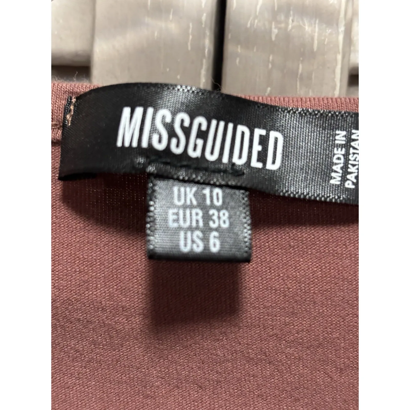 Missguided Juniors Brown Crop Top Zip Front Size 6 Short Sleeve‎ V Neck Pleated - Image 2